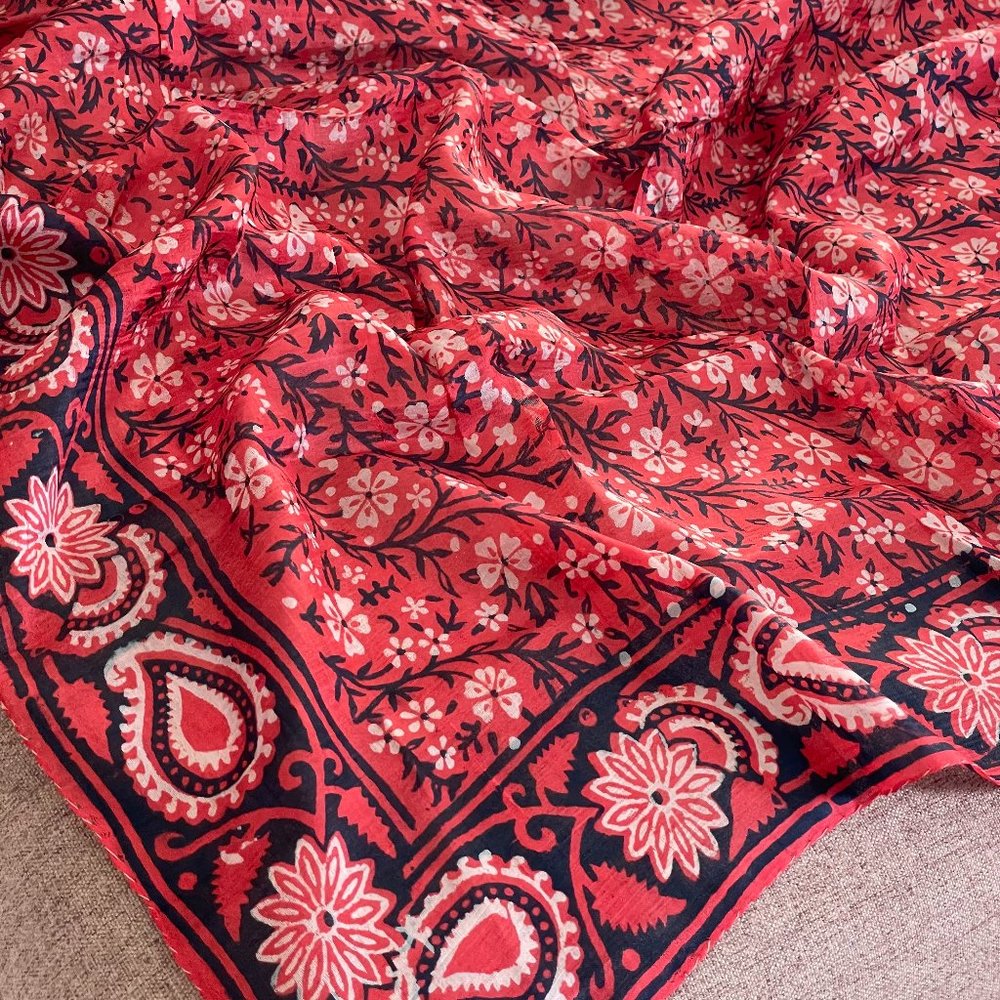 Rare Vintage Indian 100% Silk Scarf Botanical Floral Paisley Square 32 x 34 VTG